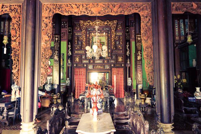 Can Tho City travel guide: Binh Thuy Ancient House