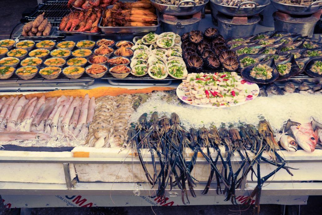 Vietnam travel tips - seafood street food in Phu Quoc