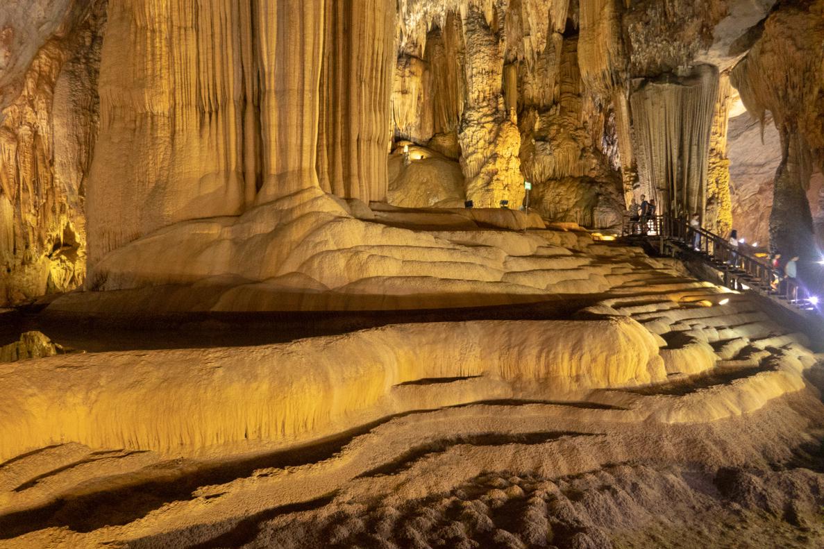 Vitenam Travel tips Phong Nha Ke Bang National park - you can see the spectacular Paradise Cave without a tour