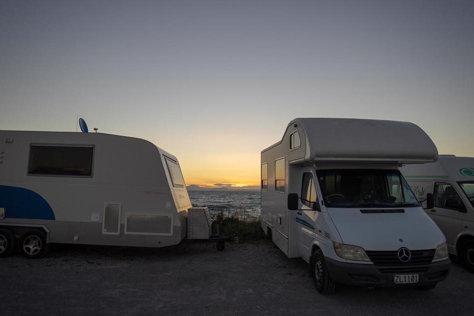 Freedom camping in New Zealand - Lake Taupo North Island