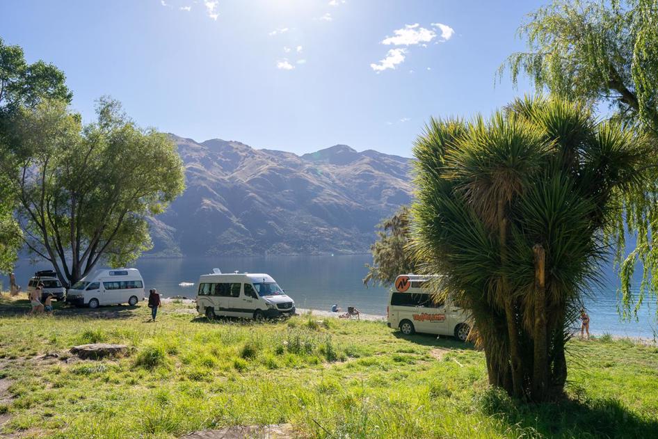 Freedom camping in New Zealand - Kingston Lake near Queenstown, South Island New Zealand