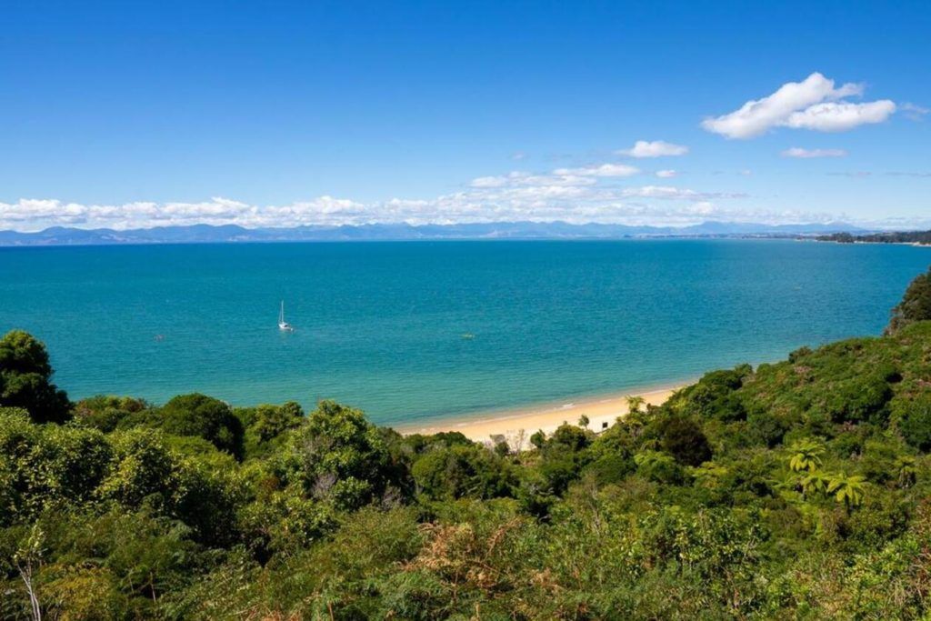 Views from Abel Tasman Track of the ocean